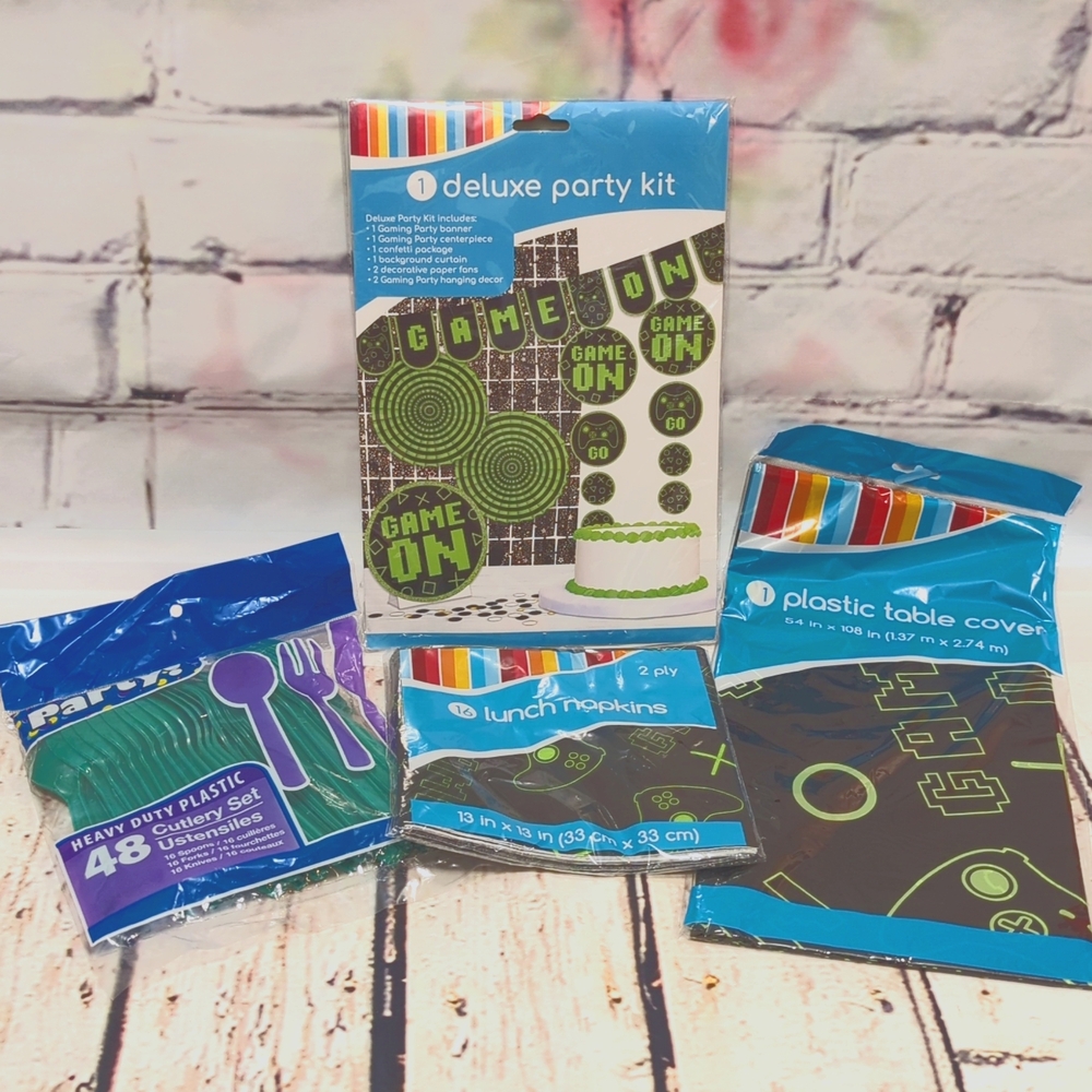 Game On Themed Deluxe Party Kit with Table Cover,‎ Napkins, Plastic Cutlery NWT